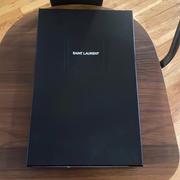 HOST PICK 🎉  YSL Uptown clutch - Picture 6 of 7